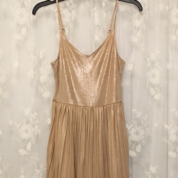 Dress - Picture 3 of 9